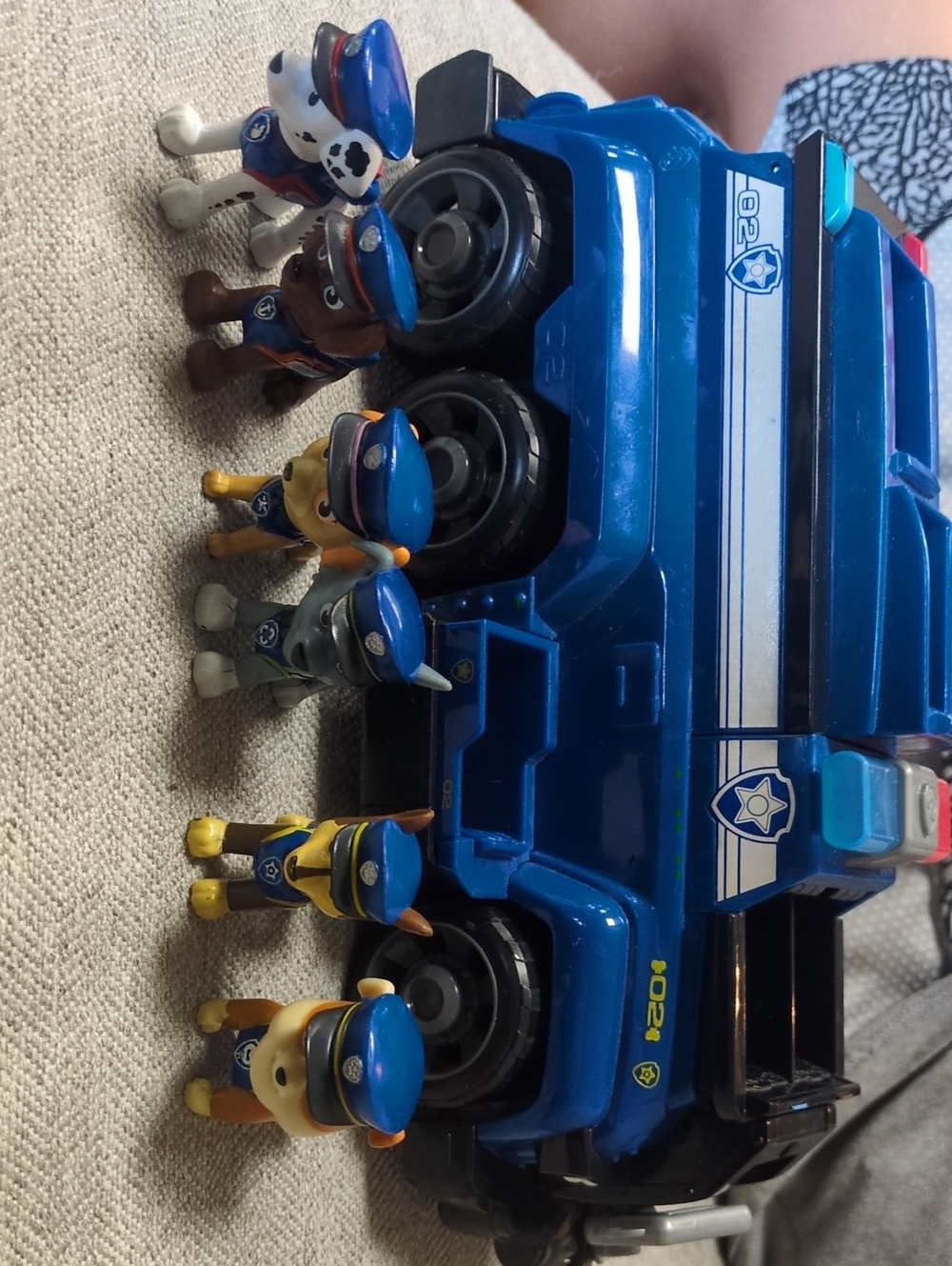 Paw Patrol Blue Mega Vehicle with Blue-Uniform Pup Figures